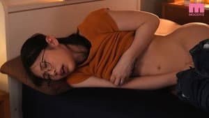 競泳水着クビレ巨乳人妻が他人棒に溺れたプールゲス不倫 夫の留守中に自分磨きと称してデカチン指導員と密着汗だく中出し交尾 — foto 1