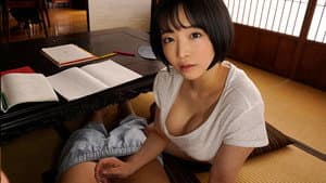 10年ぶりに会った従姉（いとこ）の抜きテクに我慢できず三日三晩で15発も射精させられた童貞の僕 三宮つばき — foto 7