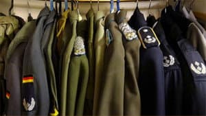 Das Ende der NVA - Wie die Bundeswehr die DDR Volksarmee übernahm — foto 1