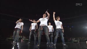 TOHOSHINKI 4th LIVE TOUR 2009 -The Secret Code- FINAL in TOKYO DOME — foto 3