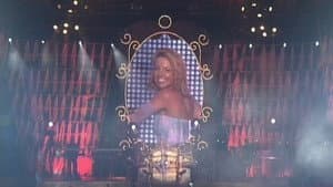 Britney Spears: Live and More! — foto 8