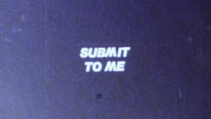 Submit to Me — foto 1