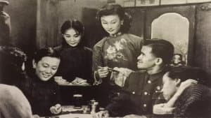 烏鴉與麻雀 — foto 1