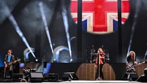 Def Leppard: Diamond Star Heroes - Live From Sheffield — foto 5
