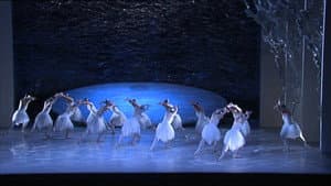 Graeme Murphy's Swan Lake — foto 2