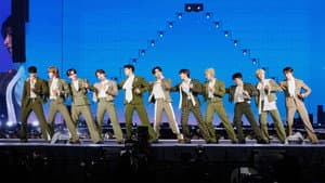 SEVENTEEN [RIGHT HERE] WORLD TOUR IN CINEMAS — foto 1