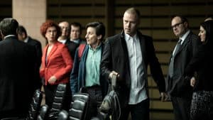 Adults in the Room — foto 3