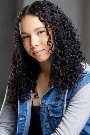 Julia Akam