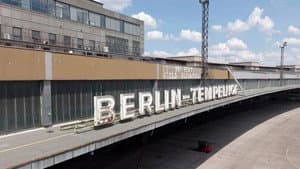 Flughafen Tempelhof - Tor zur Freiheit — foto 1