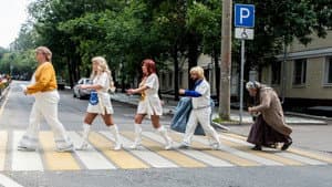Бабушка лёгкого поведения 2 — foto 1