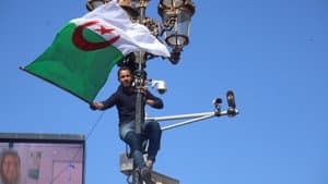 Qu'Ils Partent Tous ! — foto 2