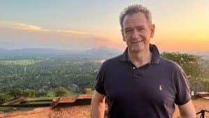 Alexander Armstrong in India — foto 1