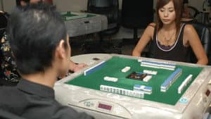 辺塔待ちの奈々 — foto 1