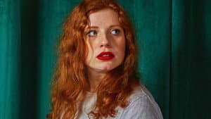 Eleanor Morton: Great Title, Glamorous Photo — foto 1