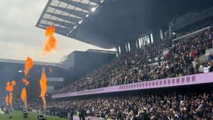 The Father, the Son, and the Fulham — foto 2