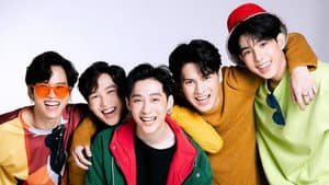 เกียร์สีขาวกับกาวน์สีฝุ่น — foto 5