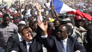 La Ve République vue d'ailleurs : Du général de Gaulle à Emmanuel Macron — foto 1