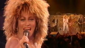 What's Love: Live — foto 1