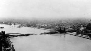 March 1945: Duel at the Cathedral — foto 3