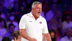 Make History: The Revival of Bruce Pearl and Auburn Basketball — foto 2