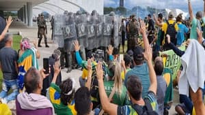 No Céu da Pátria Nesse Instante — foto 1