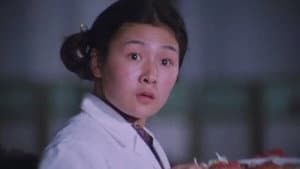 端盘子的姑娘 — foto 1