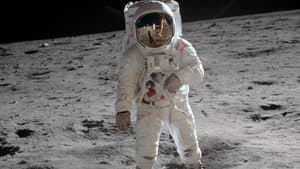In the Shadow of the Moon — foto 1
