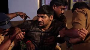 சட்டம் என் கையில் — foto 3