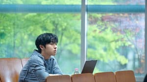 맨 끝줄 소년 — foto 2