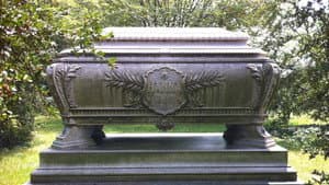 Gravestoned — foto 1