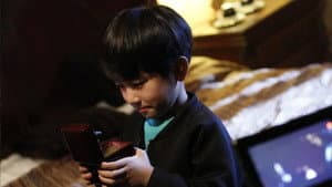 毛骨悚然之红衣男孩 — foto 1