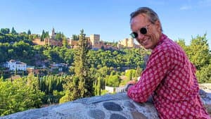 Write Around the World with Richard E Grant — foto 1