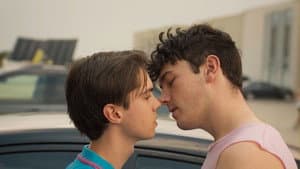 Single, Out — foto 4
