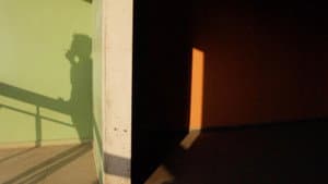 There Is No Light Inside the Mirror — foto 5