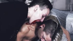 Baisé par des vampires — foto 1