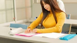 レ○プした陰キャ女子大生とその後、互いに求め合う濃密性交 — foto 1