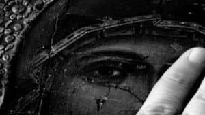 أنا التي تحمل الزهور إلى قبرها — foto 1