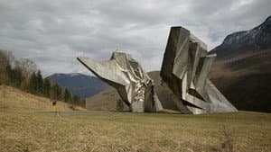 Spomenik — foto 1