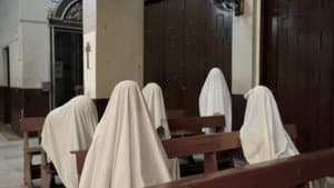 Within the Walls — foto 1