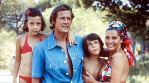 From Roger Moore with Love — foto 2