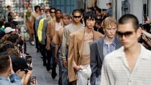 Fast Fashion - Les dessous de la mode à bas prix — foto 1