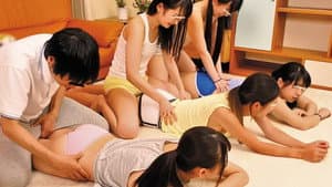 ボクの家は女子バレーボール部の下宿先でエッチな年頃の女子◯生たちとひとつ屋根の下！！父がバレーボール部の監督なので我が家には県外出身の… — foto 1
