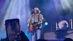 Toby Keith - Honky Tonk Town - Full Concert — foto 1
