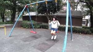 夏休み日焼けあとが残る雪乃ちゃんとごっくんプール教室 — foto 1