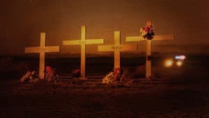 Two Shallow Graves — foto 3