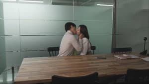 윤율의 사내 불륜 — foto 1