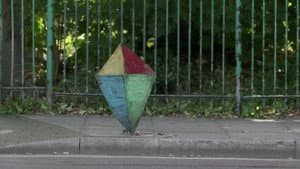 How a Kite Flies — foto 1