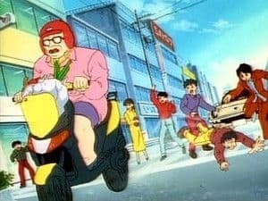 FILE.10 La invencible señora del ciclomotor