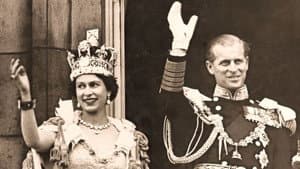 A Queen Is Crowned — foto 1