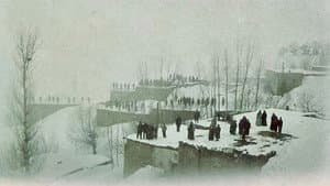 Yer Demir Gök Bakır — foto 1